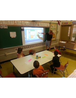 85-Inch Insta-DE2a Series WhiteBoard / Pliable 1:1 Front Projection Screen